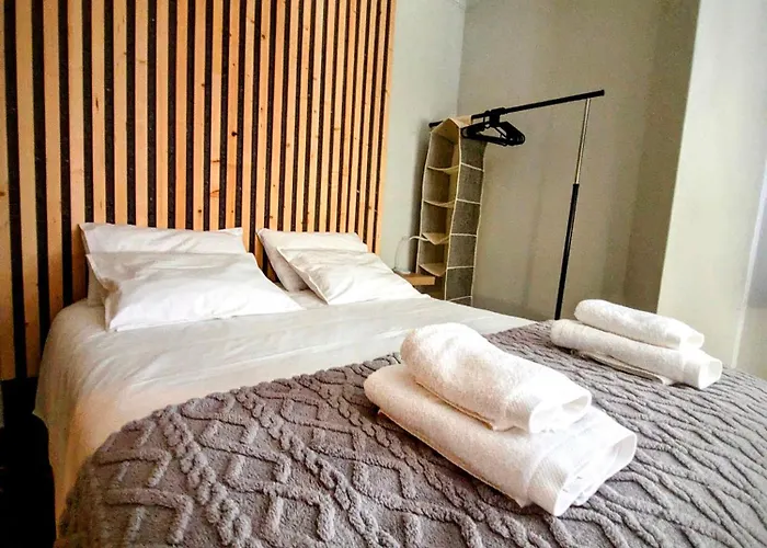 & - By Arousadreams *