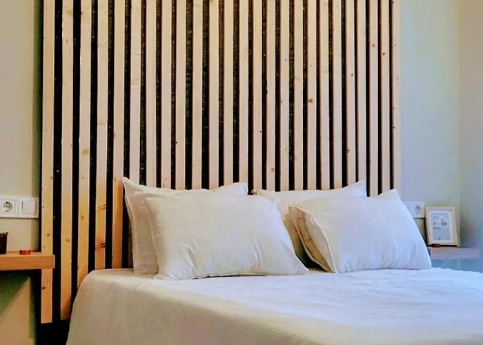 & - By Arousadreams *