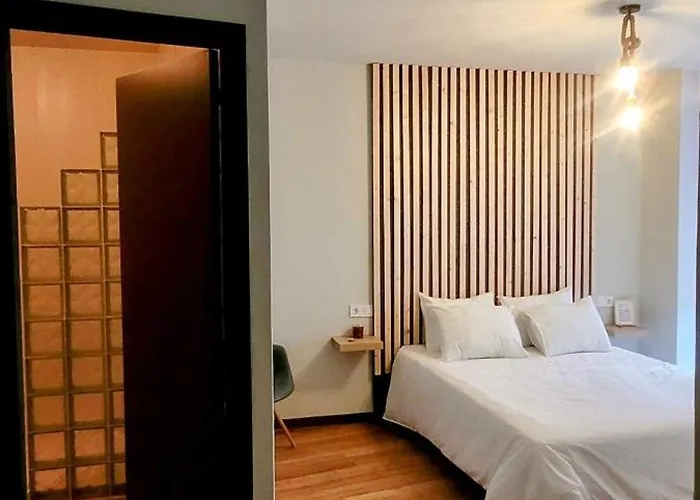 & - By Arousadreams *